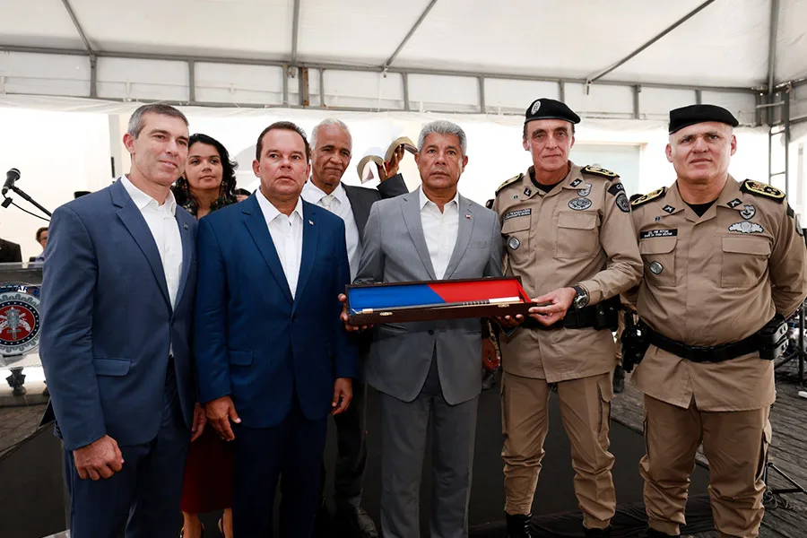 Segurança fortalecida: governador entrega 48 novas viaturas à Polícia Militar e amplia proteção às mulheres Segurança fortalecida: governador entrega 48 novas viaturas à Polícia Militar e amplia proteção às mulheres