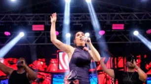 2º dia: Recorde de público para curtir show de Naiara Azevedo e outros artistas no 28º Forró do Peroá