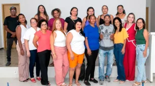 Assembleia elege novos representantes de pais para o CAE em Teixeira de Freitas