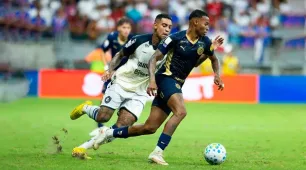 Bahia vence o Remo com gols no fim e entra no G4 do Brasileirão