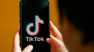Brasil multa TikTok em R$ 153,7 mi por falhas em dados de adolescentes