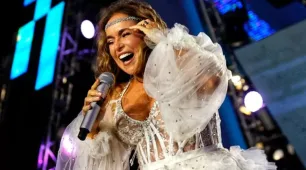 Com patrocínio do Governo do Estado, Daniela Mercury leva 25º Pôr do Som ao Farol da Barra
