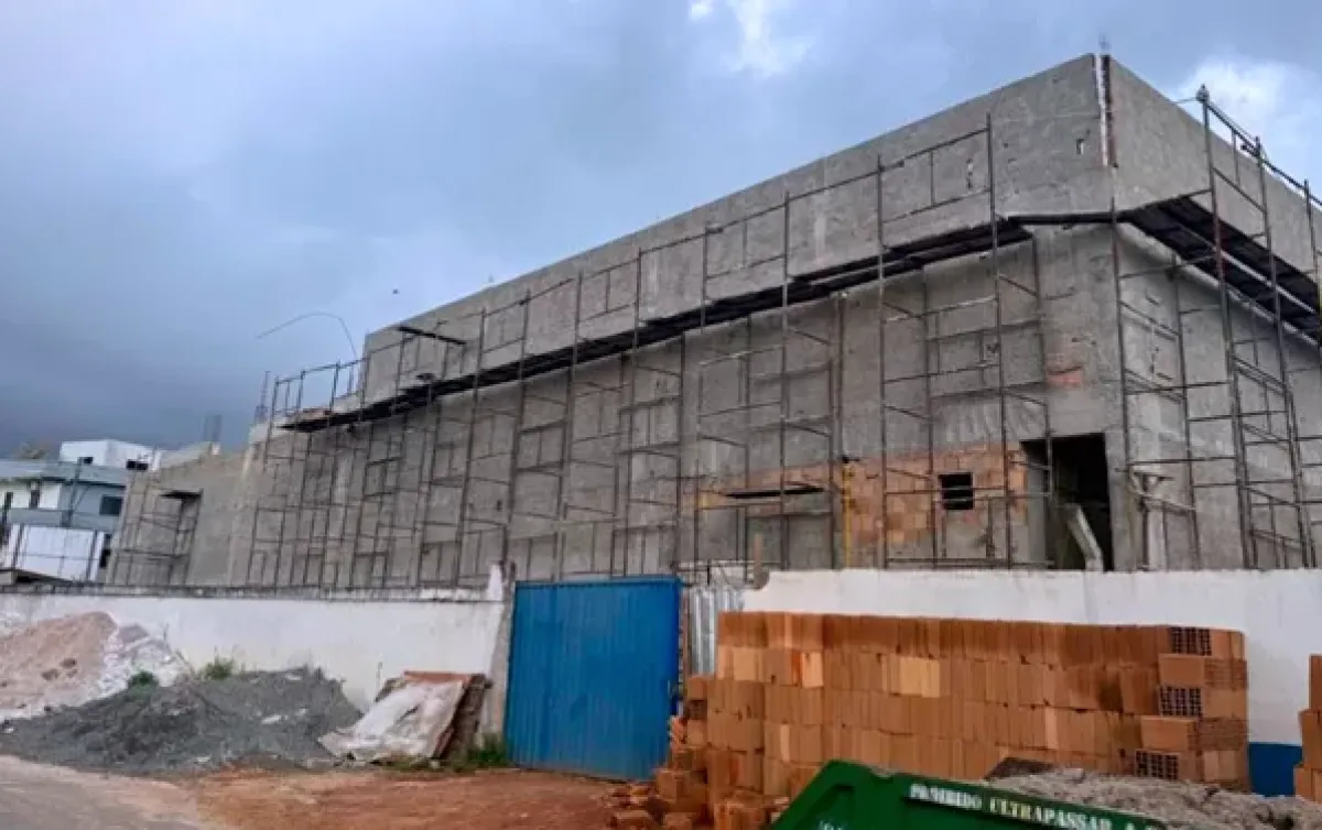 Obras na Escola Municipal Antônio Chicon avançam em ritmo acelerado ...