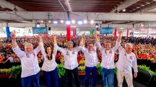 Convenção de Jerônimo reúne mais de 30 mil pessoas e mostra a grande força do time de Lula na Bahia