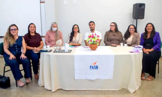 CRAM leva experiência do atendimento às mulheres para debate sobre violência em mesa interdisciplinar