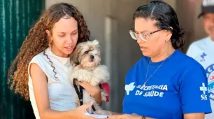 Dia D da vacinação antirrábica protege mais de 1,4 mil cães e gatos em Mucuri