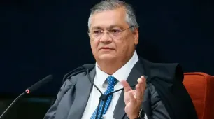 Dino vota pela condenação de Bolsonaro e mais sete; placar está 2 a 0