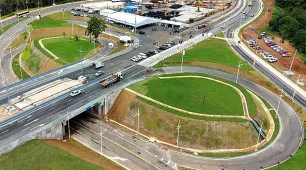 Duplicação da Estrada do Derba amplia mobilidade e integra Salvador ao futuro sistema do VLT