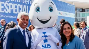 Governador Jerônimo participa do lançamento do programa Agora Tem Especialistas