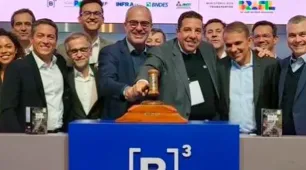 Ex-Odebrecht e empresa do VLT de Salvador vencem leilão bilionário de rota estratégica na Bahia