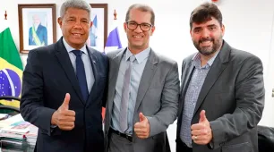 Governador autoriza duas importantes obras de pavimentação e recuperação de vias em Teixeira de Freitas