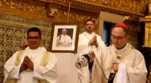 Governador Jerônimo participa de missa em sufrágio da alma do Papa Francisco