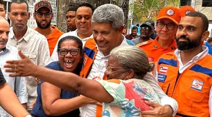 Governador Jerônimo vistoria áreas afetadas pelas fortes chuvas em Santo Amaro