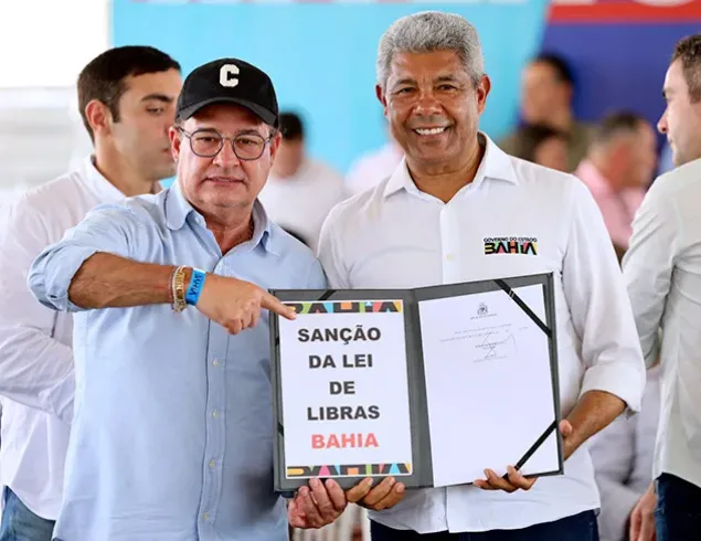 Governador sanciona lei que reconhece a Libras como meio legal de comunicação na Bahia