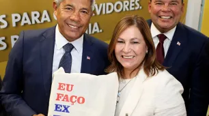 Governo baiano zera fila de promoções nas universidades estaduais e reajusta salários de diretores e professores de escolas