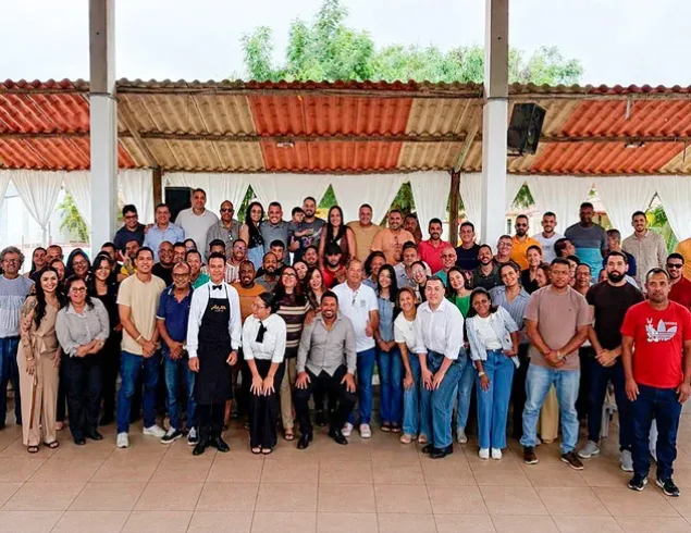 Grupo de 14 vereadores fecha apoio a Jonatas Santos e fortalece projeto para a Câmara Federal