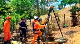 Idoso morre ao cair em poço que usava como banheiro no extremo sul da Bahia