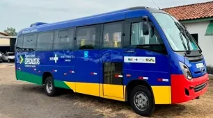 Itanhém ganha reforço na saúde com novo micro-ônibus do programa Mais Especialistas