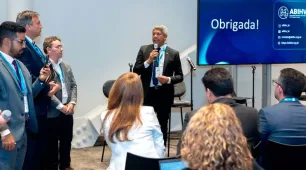 Jerônimo leva potencial energético da Bahia para maior evento do mundo sobre hidrogênio verde