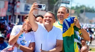 Multidão toma as ruas de Teixeira de Freitas em motociata de Jonatas Santos