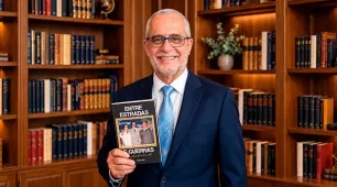 Júlio Magalhães estreia com a biografia “Entre estradas e guerras”