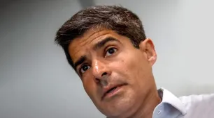 Justiça condena perfil ligado a ACM Neto por fake news contra Jerônimo Rodrigues