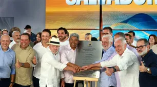 Lula e Jerônimo participam de ato simbólico para cravação da primeira estaca da Ponte Salvador–Ilha de Itaparica