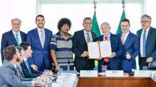 Lula sanciona leis que reconhecem gospel, grafite e Festa do Sairé
