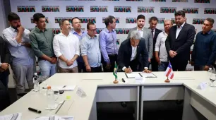 Mais infraestrutura: Estado assina convênios e anuncia pavimentação de rodovias em zonas rurais da Bahia