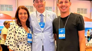 Medeiros Neto marca presença no 1° Salão Sebrae Cidades Empreendedoras