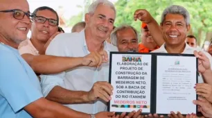 Medeiros Neto recebe visita do governador Jerônimo Rodrigues após fortes chuvas