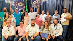 Morador de Itabatã é premiado pela Suzano como melhor motorista carreteiro