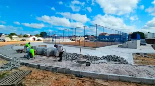 Mucuri avança na construção da Praça Esportiva do Cidade Nova, em Itabatã