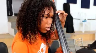 Neojiba e Projeto Axé promovem transformação social na vida de crianças e adolescentes baianos