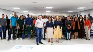 Nova turma de servidores técnico-administrativos toma posse na UFSB
