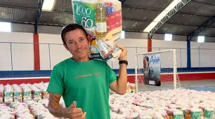 Nova Viçosa entrega segundo lote de cestas do Auxílio Defeso a pescadores e marisqueiras