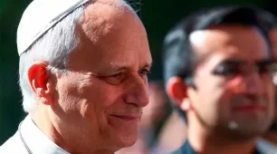 Papa Leão XIV é diagnosticado com câncer e tem parte do pulmão removido