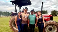Prefeito faz entrega de Trator Agrícola à associação de Taquarinha durante 5ª Cavalgada entre Amigos