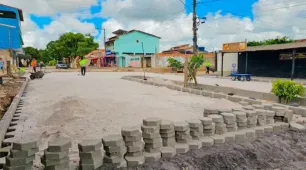 Prefeitura dá início à pavimentação da Avenida Rio Mucuri no bairro Triângulo Leal em Itabatã