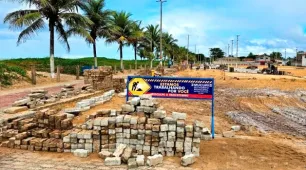 Prefeitura de Mucuri investe nas obras de requalificação da Orla e da Arena Esportiva
