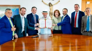 Presidente Lula entrega a Motta projeto para beneficiar MEIs