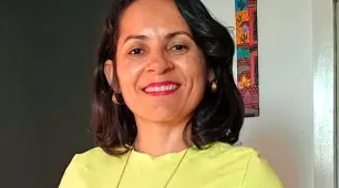 Professora de escola estadual que acertou tema da redação do Enem viraliza nas redes
