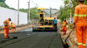 Rua Agropecuária, no Monte Castelo, recebe obras de pavimentação e drenagem