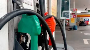 Segunda maior refinaria do país reduz preço da gasolina em 11,3%