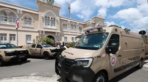 Segurança fortalecida: governador entrega 48 novas viaturas à Polícia Militar e amplia proteção às mulheres