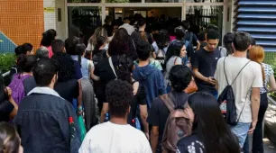 Senado aprova cota de 30% em concursos para negros e indígenas
