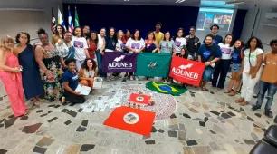 Sindicato de docentes da UNEB promove Roda de Conversa “Trajetórias de mulheres nas lutas pelo território”