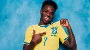 Site americano elege camisa do Brasil a segunda mais bonita da Copa