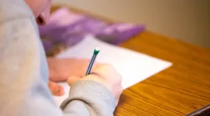 Veja como se inscrever no concurso público para a Prefeitura de Teixeira de Freitas